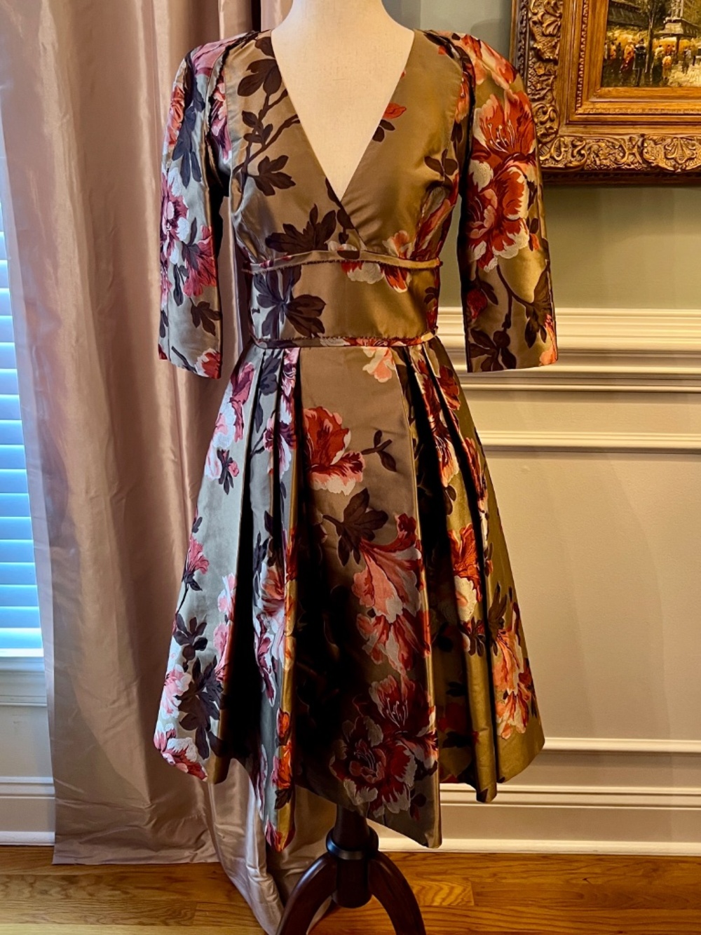 NWT Burberry Floral Jacquard Pleated Skirt V-Neck Cocktail Party Dress 40 or 6 - Picture 6 of 13